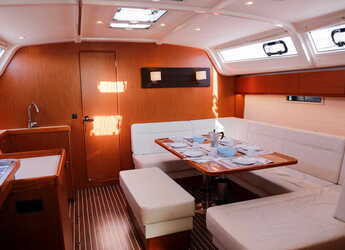 Chartern Sie segelboot in Marina di Portisco - Bavaria Cruiser 51