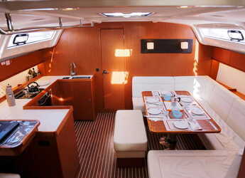 Chartern Sie segelboot in Marina di Portisco - Bavaria Cruiser 51