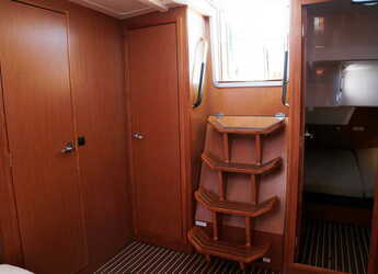 Chartern Sie segelboot in Marina di Portisco - Bavaria Cruiser 51