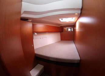 Chartern Sie segelboot in Marina di Portisco - Bavaria Cruiser 51