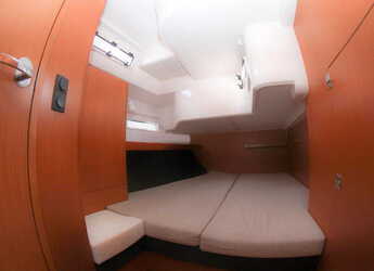 Chartern Sie segelboot in Marina di Portisco - Bavaria Cruiser 51