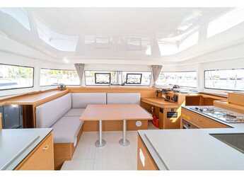 Chartern Sie katamaran in Marina Gouvia - Excess 11