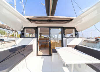 Chartern Sie katamaran in Marina Gouvia - Excess 11