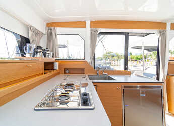 Chartern Sie katamaran in Marina Gouvia - Excess 11