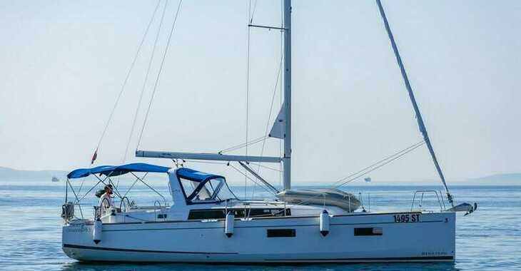 Chartern Sie segelboot in Marina Kastela - Beneteau Oceanis 38.1