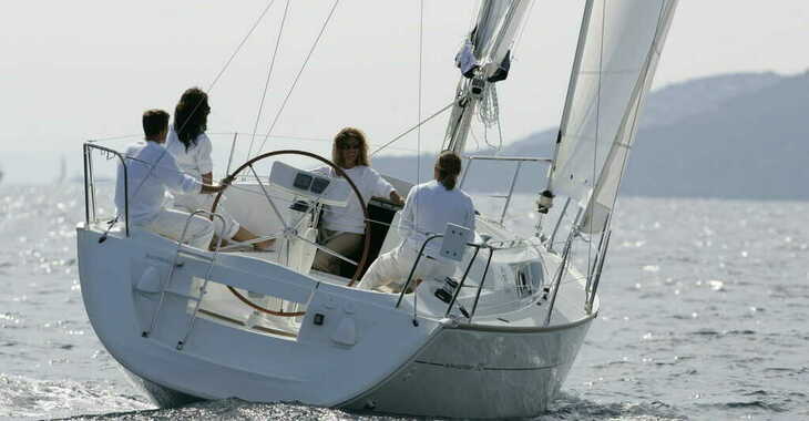 Chartern Sie segelboot in Club Nautico de Altea  - Jeanneau Sun Odyssey 32i