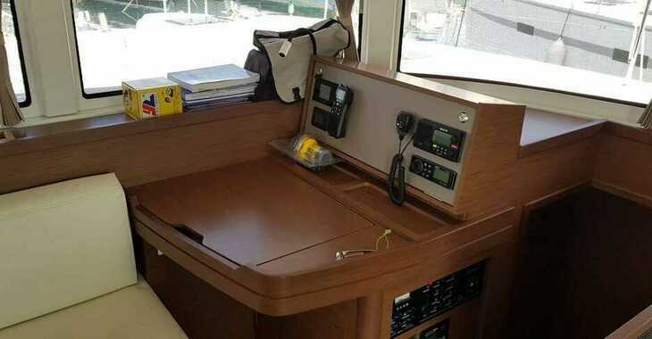 Rent a catamaran in Salamis Yachting Club - Lagoon 42 - 4 + 2 cab.
