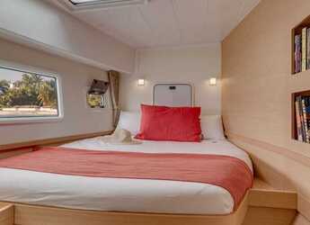 Rent a catamaran in Salamis Yachting Club - Lagoon 42 - 4 + 2 cab.