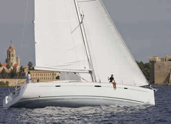 Chartern Sie segelboot in Salamis Yachting Club - Oceanis 54 - 4 + 1 cab.