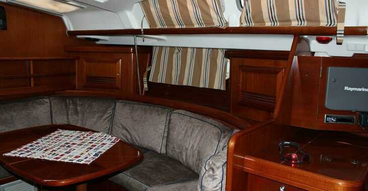 Rent a sailboat in Nea Peramos - Oceanis Clipper 423 - 3 cab.