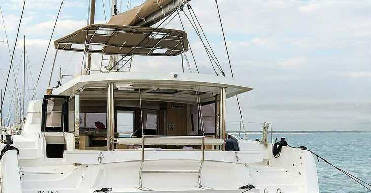 Rent a catamaran in Rodney Bay Marina - Bali 5.4