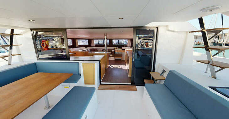 Rent a catamaran in Marina di Cannigione - Dufour Catamaran 48 4c+5h