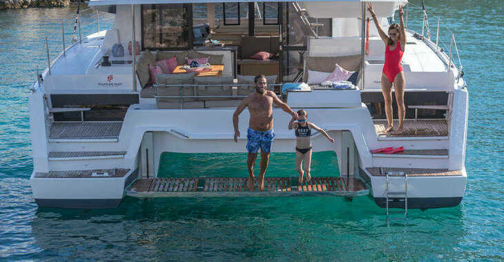 Rent a catamaran in Albatros Marina - Fountaine Pajot Astréa 42