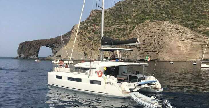 Chartern Sie katamaran in La Maddalena (Cala Gavetta) - Lagoon 50