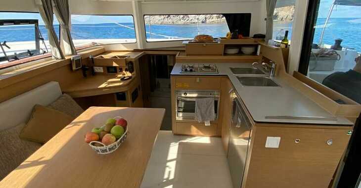 Rent a catamaran in La Maddalena (Cala Gavetta) - Excess 11 - Pulse Line Version 