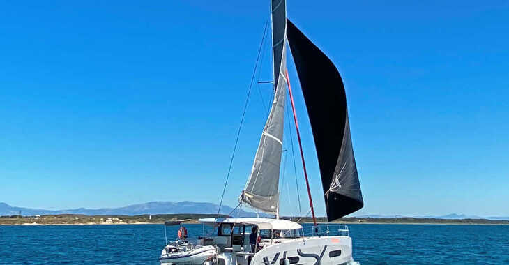 Alquilar catamarán en La Maddalena (Cala Gavetta) - Excess 11 - Pulse Line version