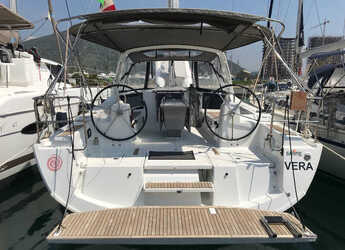 Rent a sailboat in Marina di Scarlino - Oceanis 41.1
