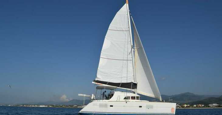 Rent a catamaran in Punta Nuraghe - Lagoon 380(12)
