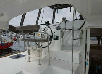 Louer catamaran à Punta Nuraghe - Lagoon 400 S2