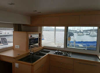 Louer catamaran à Punta Nuraghe - Lagoon 400 S2