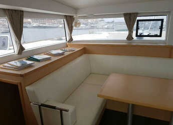 Louer catamaran à Punta Nuraghe - Lagoon 400 S2