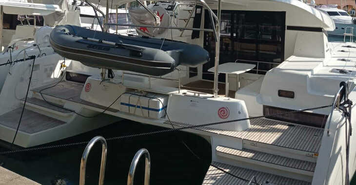 Rent a catamaran in Punta Nuraghe - Lagoon 42 (4+2)  A/C - WM- Gen