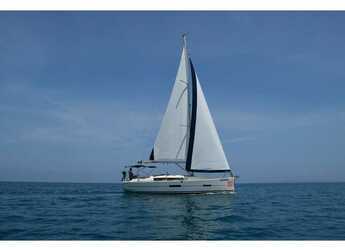 Rent a sailboat in Marina di Cannigione - Dufour 382 GL