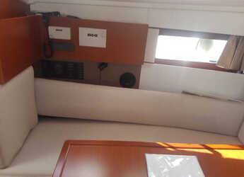 Rent a sailboat in Marina di Scarlino - Oceanis 38.1