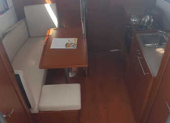 Rent a sailboat in Marina di Scarlino - Oceanis 38.1