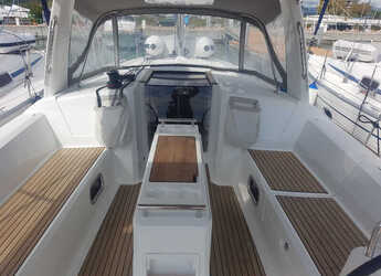 Rent a sailboat in Marina di Scarlino - Oceanis 38.1