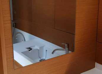 Alquilar velero en Punta Nuraghe - Sun Odyssey 519