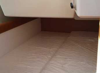 Alquilar velero en Punta Nuraghe - Sun Odyssey 519