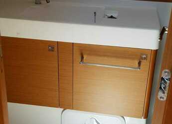 Alquilar velero en Punta Nuraghe - Sun Odyssey 519