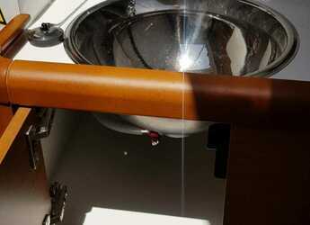 Alquilar velero en Punta Nuraghe - Sun Odyssey 519