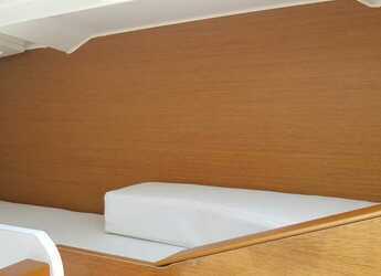 Alquilar velero en Punta Nuraghe - Sun Odyssey 519