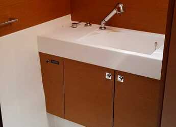 Alquilar velero en Punta Nuraghe - Sun Odyssey 519