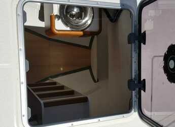 Alquilar velero en Punta Nuraghe - Sun Odyssey 519