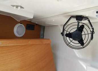 Alquilar velero en Punta Nuraghe - Sun Odyssey 519