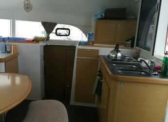 Louer catamaran à Punta Nuraghe - Lagoon 380 S2