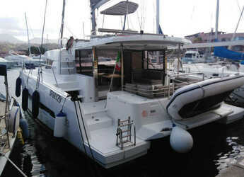 Louer catamaran à Punta Nuraghe - Bali 4.3