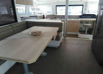 Louer catamaran à Punta Nuraghe - Bali 4.3