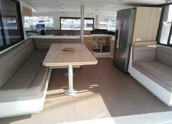 Louer catamaran à Punta Nuraghe - Bali 4.3