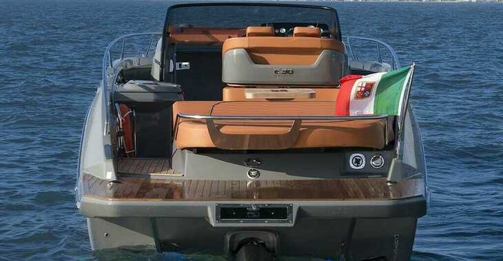 Chartern Sie motorboot in Marina di Portisco - Cranchi E30 Endurance