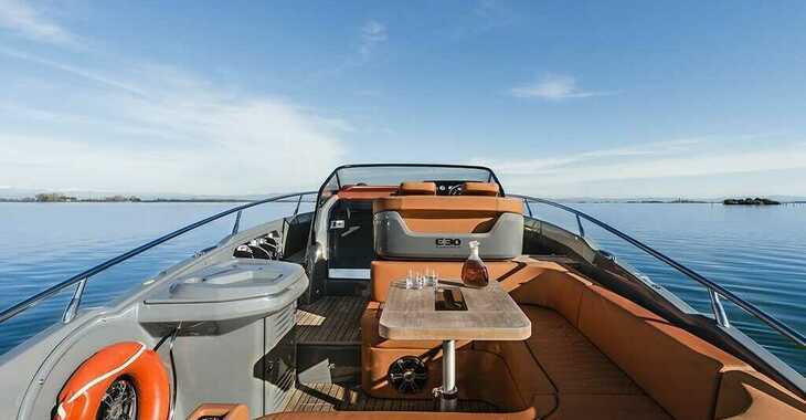 Chartern Sie motorboot in Marina di Portisco - Cranchi E30 Endurance