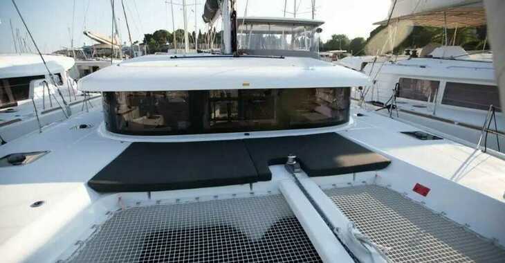 Rent a catamaran in Porto Capo d'Orlando Marina - Lagoon 42 - 4 + 2 cab.