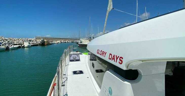 Rent a catamaran in Marina Golfo Cugnana  - Lagoon 39