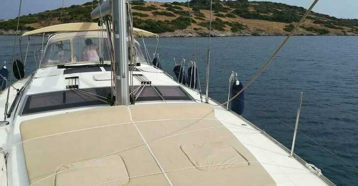 Chartern Sie segelboot in Milta Marina  - Jeanneau 53 - 3 + 1 cab.