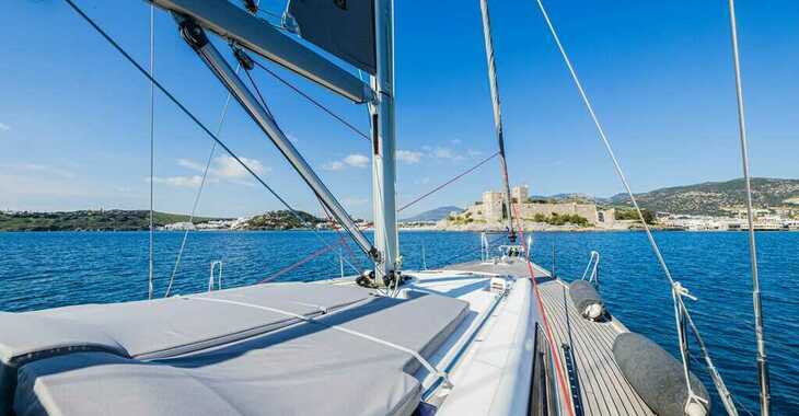 Rent a sailboat in Milta Marina  - Oceanis 48 - 3 cab.