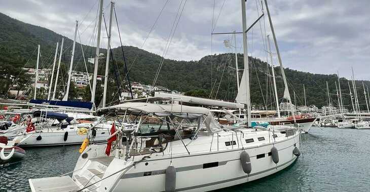 Rent a sailboat in Ece Marina - Bavaria Cruiser 45
