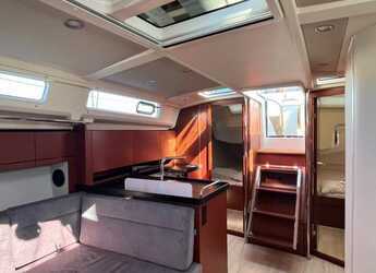 Rent a sailboat in D-Marin Marina Lefkas - Hanse 418 - 3 cab.